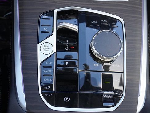 Used 2023 BMW X7 xDrive40i w/ Premium Package image 78