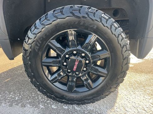 Used 2024 GMC Sierra 2500 AT4 w/ AT4 Premium Plus Package image 13