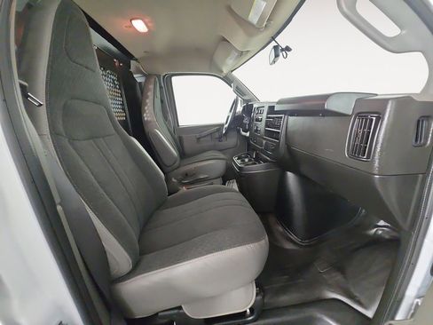 Used 2024 GMC Savana 2500 w/ Driver Convenience Package RWD image 15