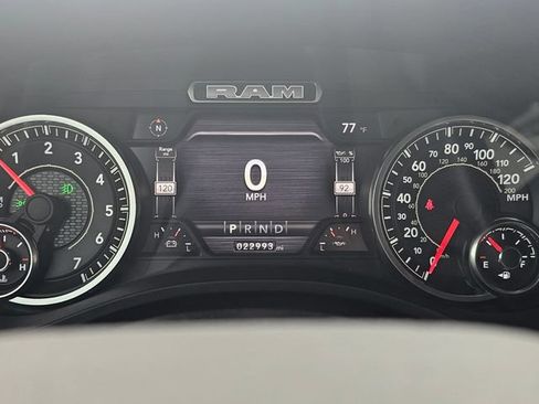 Used 2022 RAM 1500 Laramie AWD/4WD image 17