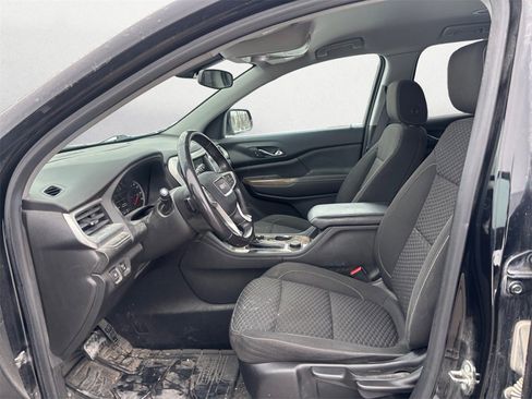 Used 2018 GMC Acadia SLE image 9