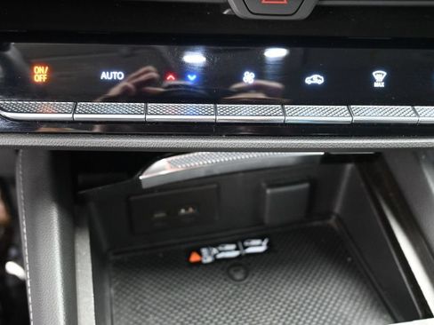 Used 2024 Buick Envision Preferred AWD/4WD image 29