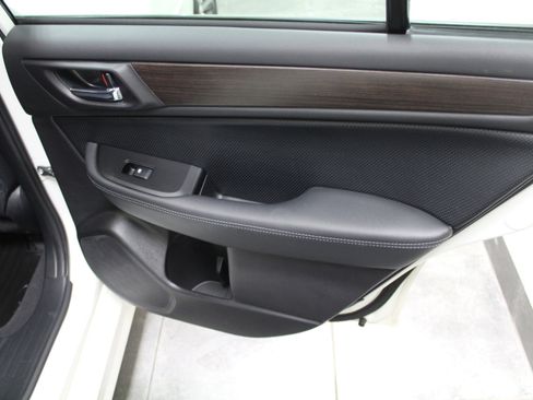 Used 2016 Subaru Legacy 2.5i Limited image 30