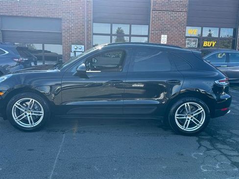 Used 2020 Porsche Macan w/ Premium Package Plus image 22