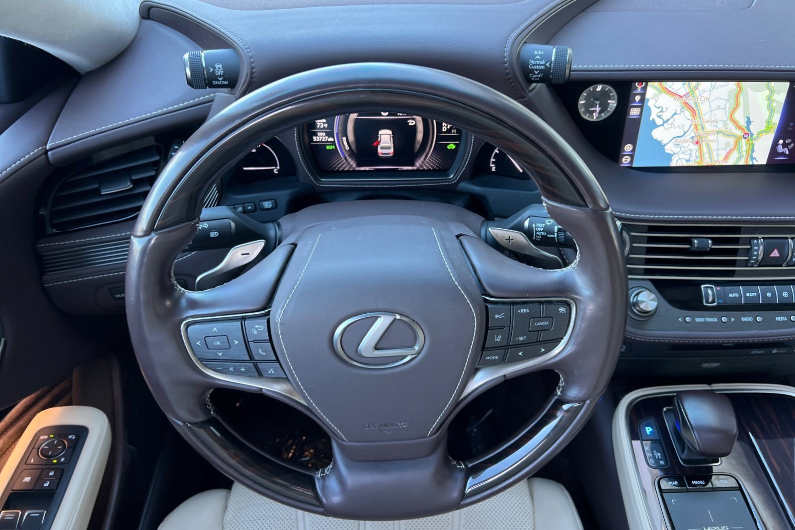 Used 2020 Lexus LS 500h w/ Luxury Package RWD image 29