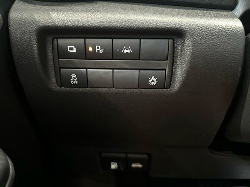 Used 2021 Nissan Versa S FWD image 18