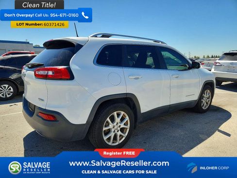 Used 2017 Jeep Cherokee Latitude FWD image 4