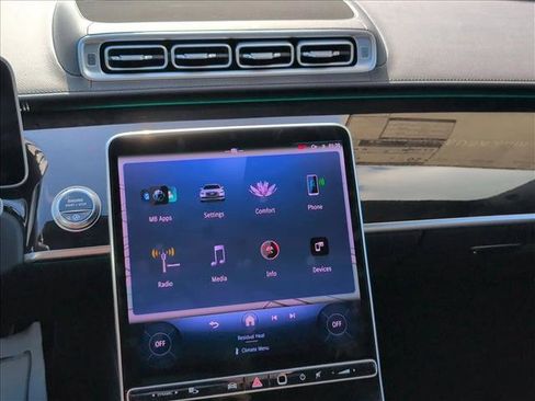 New 2025 Mercedes-Benz S 580 4MATIC Sedan image 12