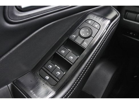 Certified 2026 Nissan Rogue SV FWD image 22