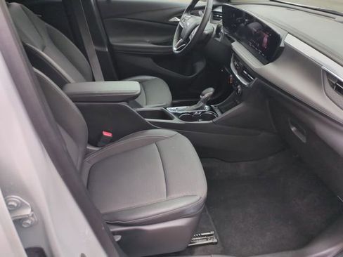 Used 2025 Buick Encore GX Preferred image 25