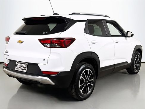 Used 2025 Chevrolet TrailBlazer LT image 4
