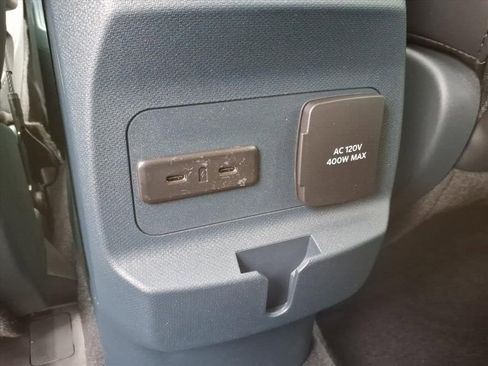 New 2026 Ford Maverick Lariat w/ Black Appearance Package image 15