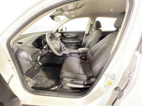 Used 2023 Honda HR-V LX image 19