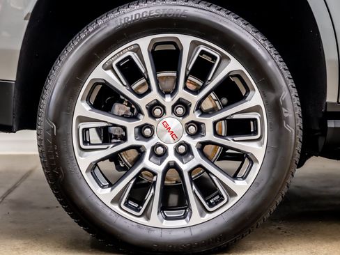 Used 2025 GMC Yukon Denali w/ Sun & Power Step Package RWD image 39