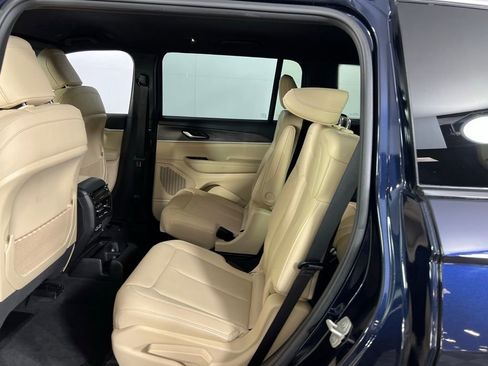 Used 2023 Jeep Grand Cherokee L Limited image 25