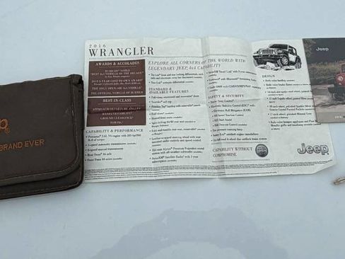 Used 2016 Jeep Wrangler Unlimited Sahara w/ Connectivity Group image 17