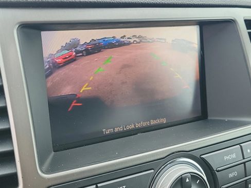 Used 2012 Nissan Armada Platinum image 24