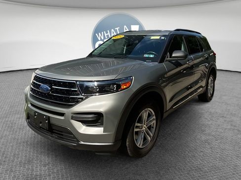Used 2020 Ford Explorer XLT w/ Comfort Package AWD/4WD image 8