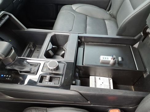 Used 2023 Toyota Tundra Limited image 16