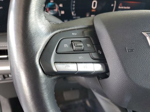 Used 2025 Cadillac XT4 Premium Luxury FWD image 24