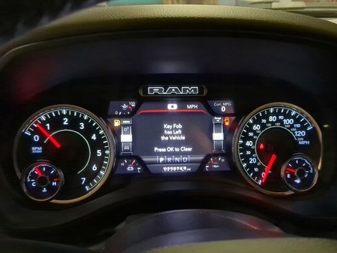 Used 2023 RAM 1500 Big Horn AWD/4WD image 12