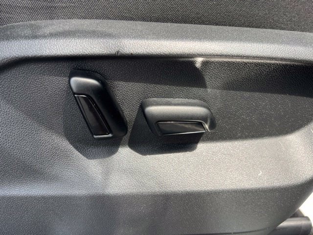 Used 2023 Volkswagen Tiguan SEL R-Line AWD/4WD image 39