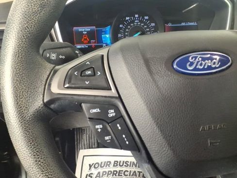 Used 2020 Ford Fusion SE image 15