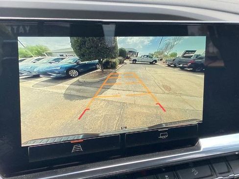 Used 2025 GMC Sierra 1500 SLT w/ SLT Premium Package image 11