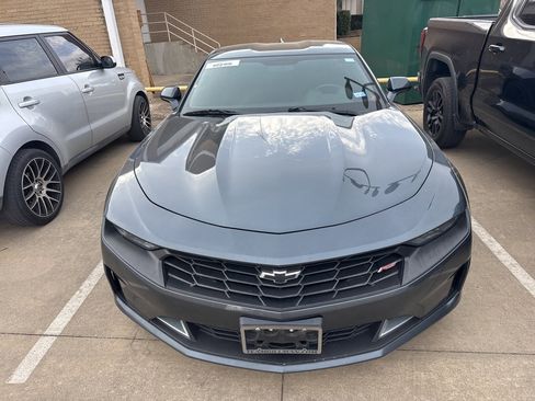 Used 2019 Chevrolet Camaro LT w/ RS Package image 4