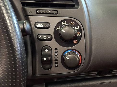 Used 2000 Honda S2000 image 16
