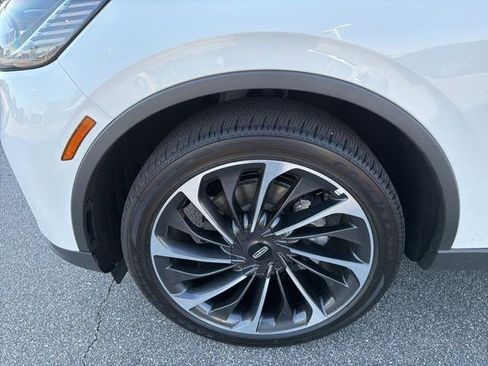 Used 2025 Lincoln Aviator Reserve w/ Illumination Package RWD image 11