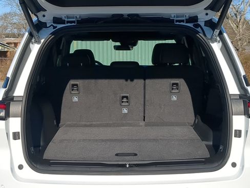 New 2026 Jeep Grand Cherokee Altitude RWD image 11