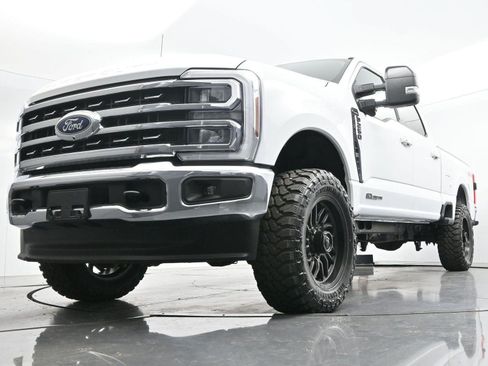 Used 2024 Ford F250 Lariat AWD/4WD image 39