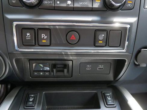 Certified 2024 Nissan Titan SV w/ SV Convenience Package AWD/4WD image 20
