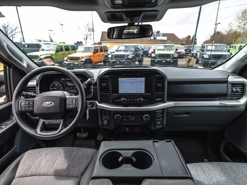 Used 2021 Ford F150 XLT image 28