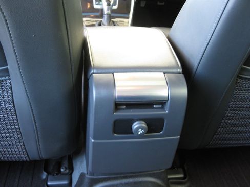 Used 2016 Volvo XC70 T5 Premier w/ Proximity Package image 31