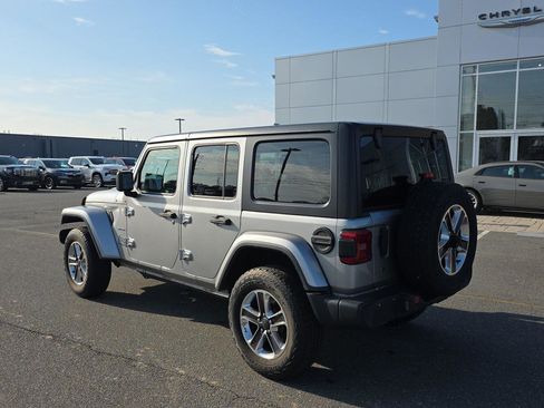 Used 2019 Jeep Wrangler Unlimited Sahara w/ Dual Top Group image 8
