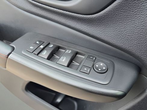 Used 2021 Jeep Cherokee Trailhawk w/ Technology Group image 25