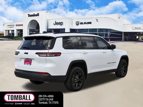 Used 2024 Jeep Grand Cherokee L Laredo image 7