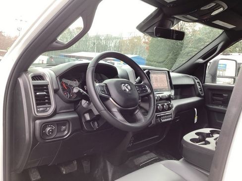 New 2026 RAM 5500 Tradesman w/ Chrome Appearance Group image 23