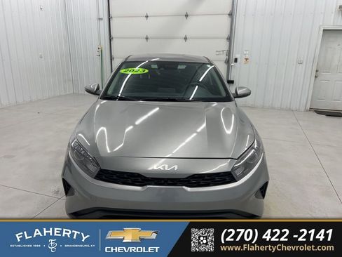 Used 2023 Kia Forte LXS w/ LXS Technology Package image 7