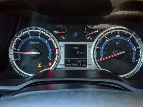 Used 2015 Toyota 4Runner Limited image 27