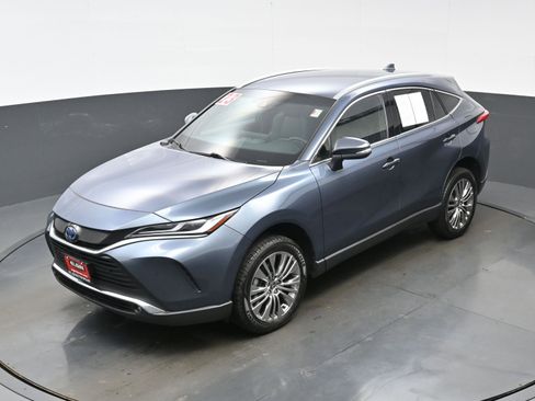 Used 2023 Toyota Venza XLE AWD/4WD image 37