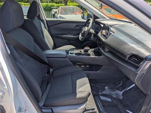 Used 2024 Nissan Rogue S AWD/4WD image 11