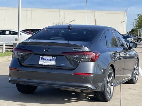 Used 2025 Honda Civic Sport Touring image 4