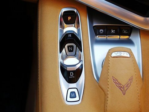Used 2022 Chevrolet Corvette Stingray Premium Conv w/ Z51 Performance Package RWD image 46