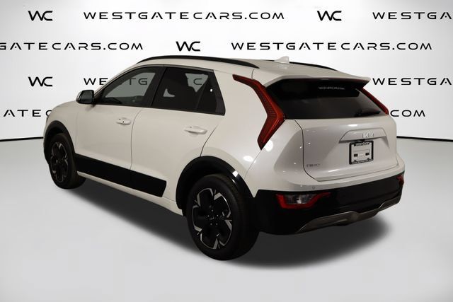 Certified 2024 Kia Niro Wind FWD image 42