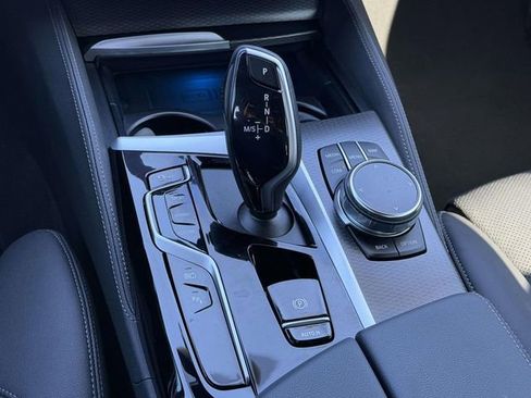 Used 2023 BMW 530e xDrive w/ Executive Package image 17