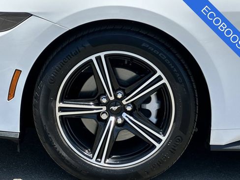 Used 2025 Ford Mustang Coupe RWD image 9
