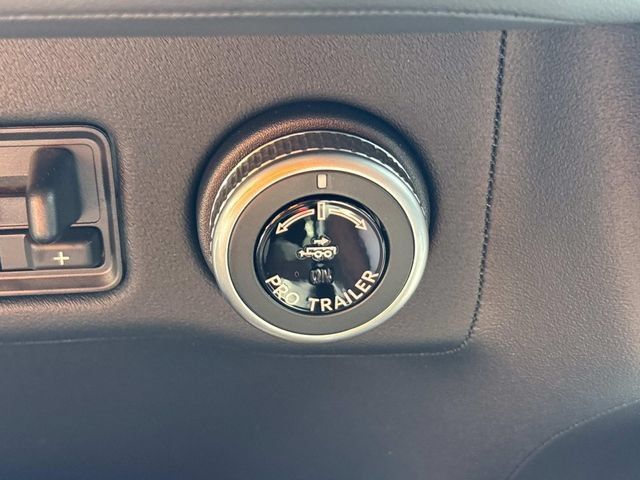 New 2027 Lincoln Navigator Reserve w/ Jet Appearance Package AWD/4WD image 34